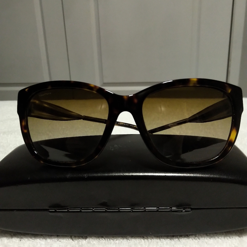 Authentic Burberry Sunglasses